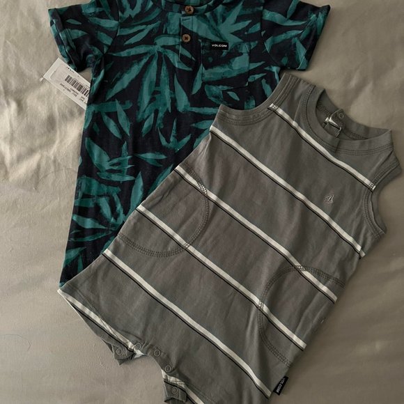 infant boys Volcom Onesie - Picture 2 of 3